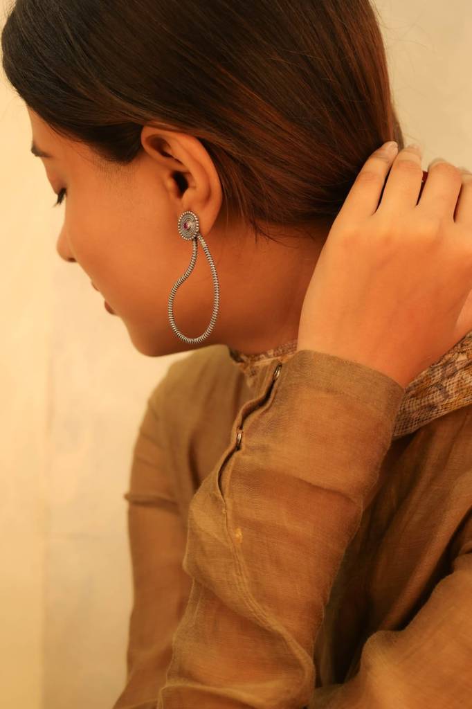 Mizoya Intricate Statement Earring : SE2029-1