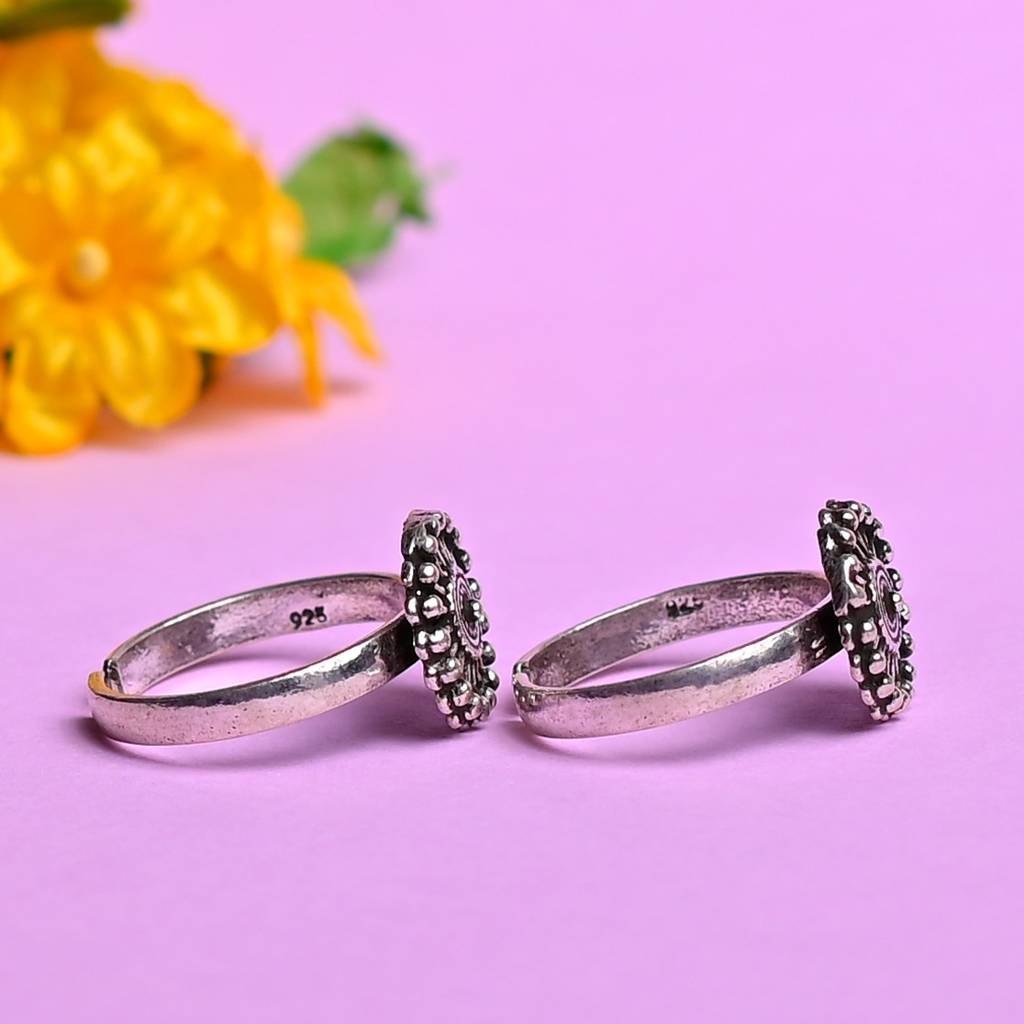 Oxidised 92.5 Silver Daisy Bloom Ring : SKU1050