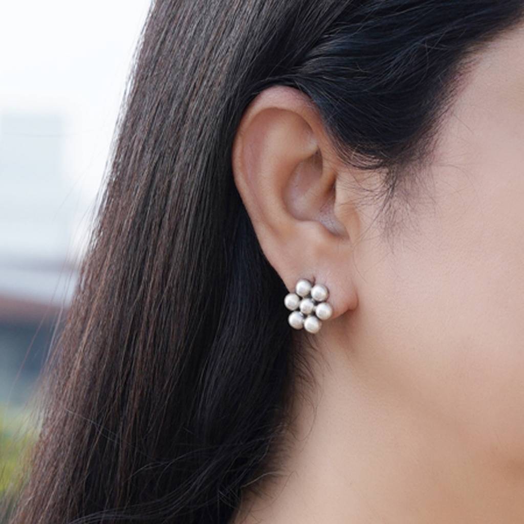 Silver Kudi Studs : SSE493