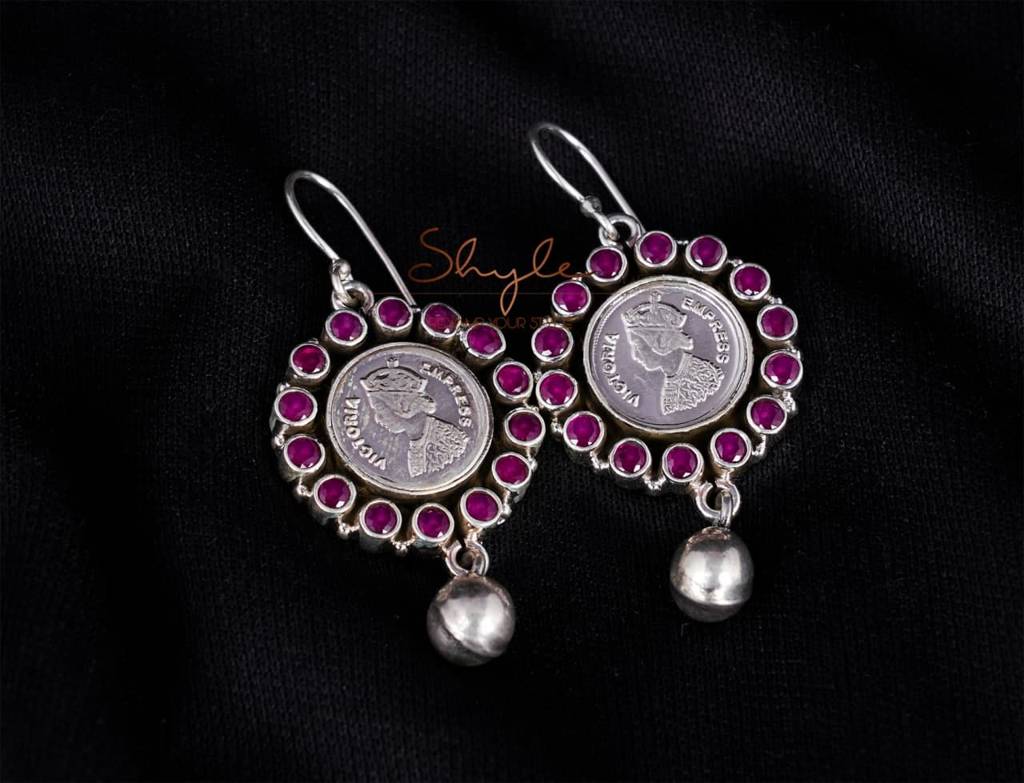 Moh Victorian Coin Ruby Earring : SE1105