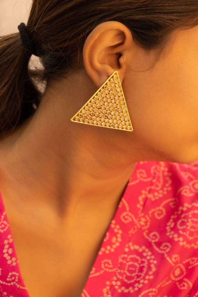Essence Scintillating Triangle Classic Gold Stud Earring : SE607-1-2-1