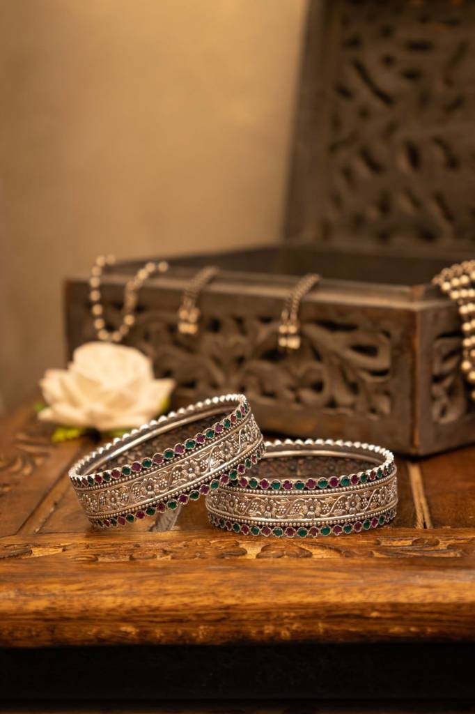 Tattva Intricate Flora Detailed Jadau Kada : SK10093-2-6