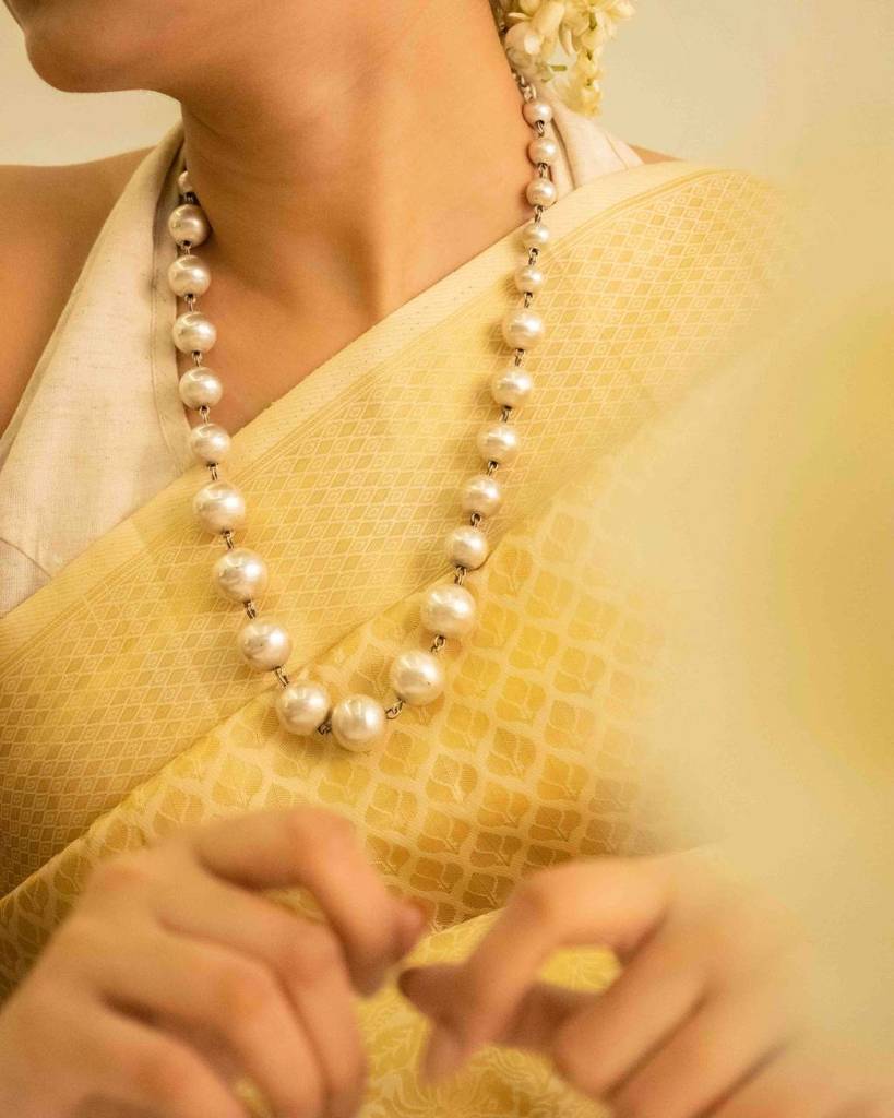 Adya Timeless Ball Necklace Set : SN4471