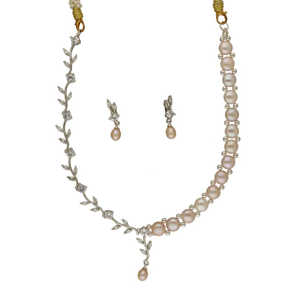 The Classic Princess Pearl Necklace Set : JPJUl-25-045