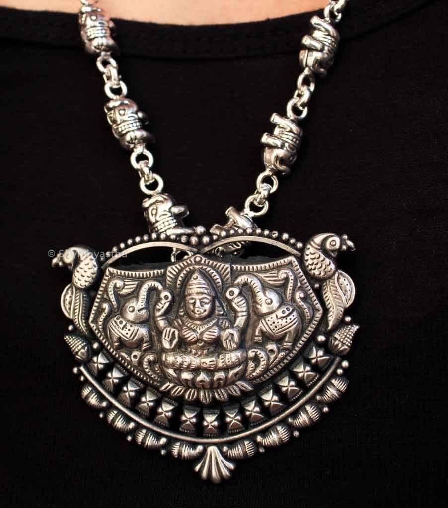 Tattva Lakshmi Pendant Mini Elephant Chain Necklace : SN173