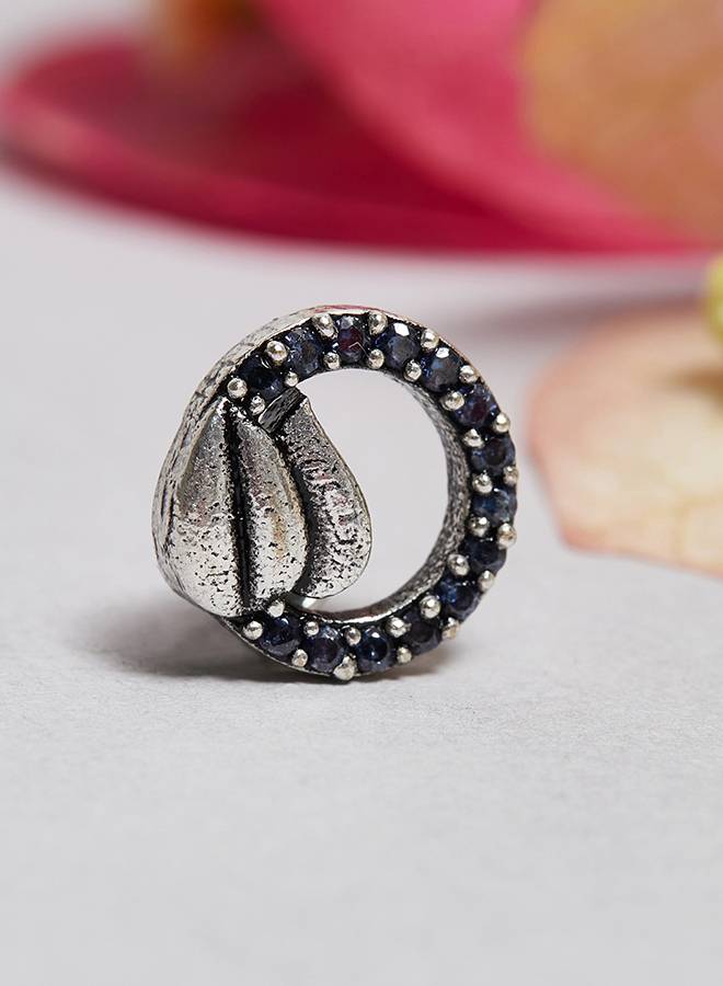 Intricate Pattern Nose Ring : 8905124438932