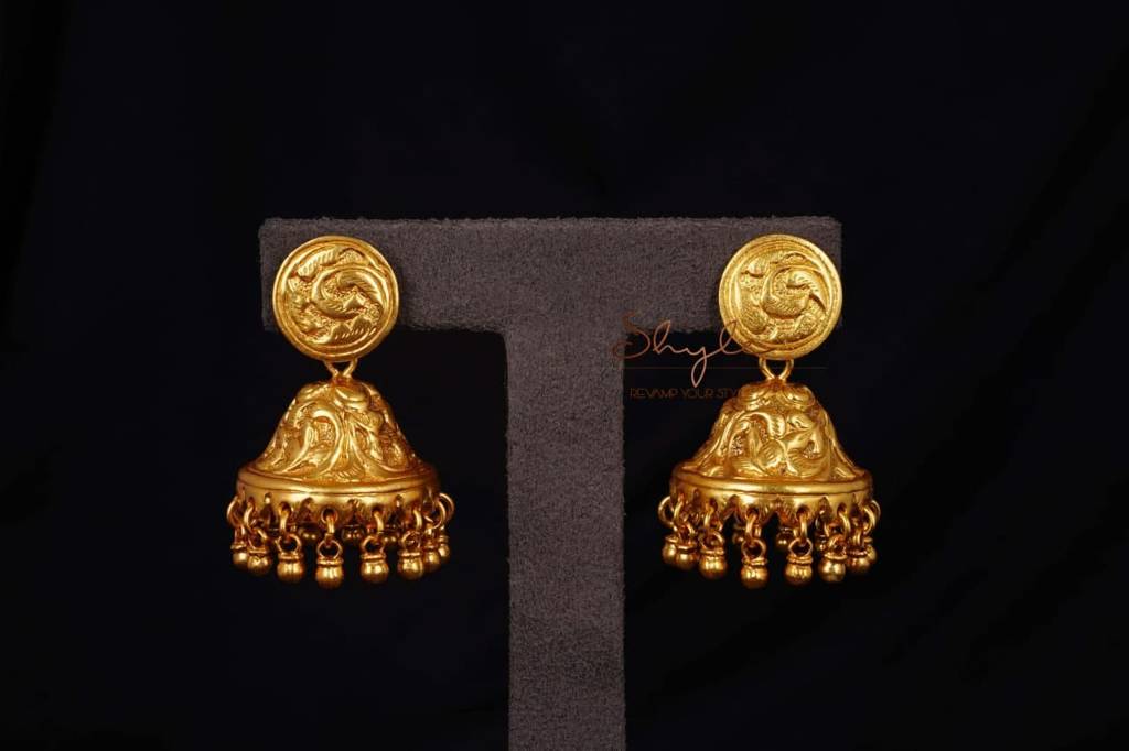 Tattva Gold Tone Chitai Classic Jhumka : SE7005-2