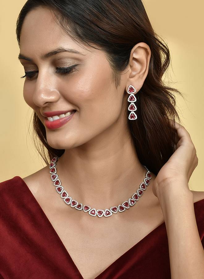 Sparkling Elegance Red And White Triangle Cut Cz Jewellery Set : 8905124499025