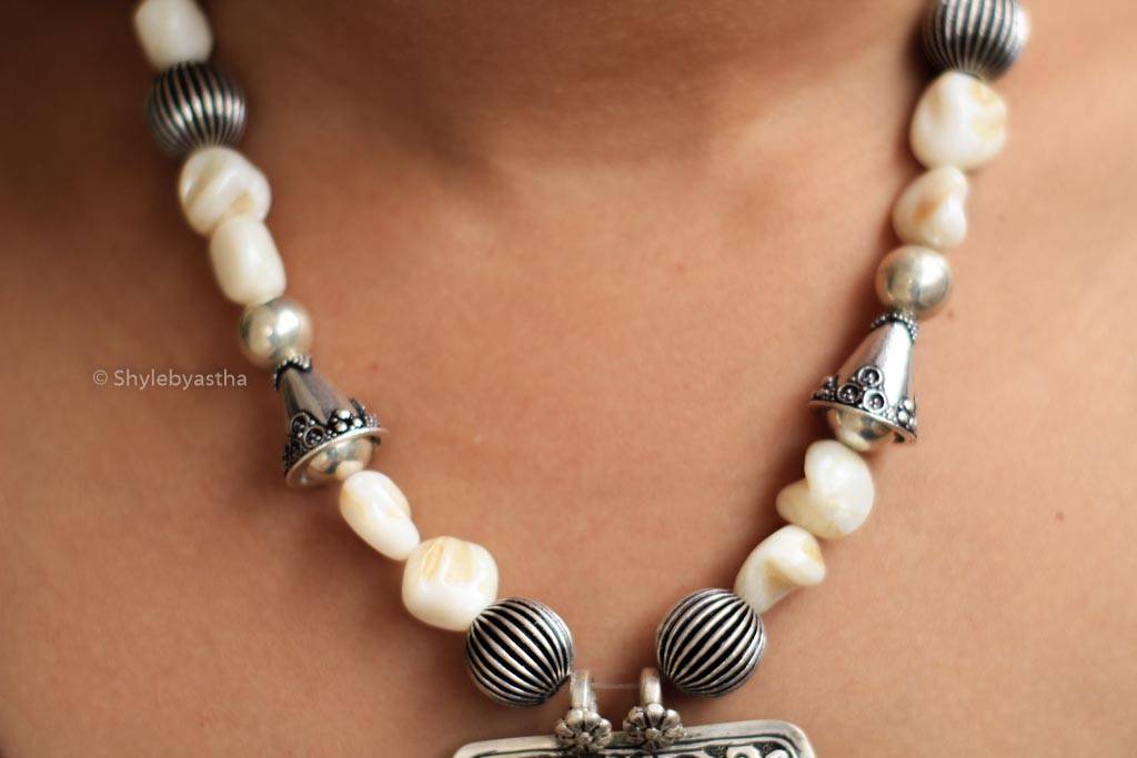 Anvaya Ganesha Pearl Necklace : SN239-1