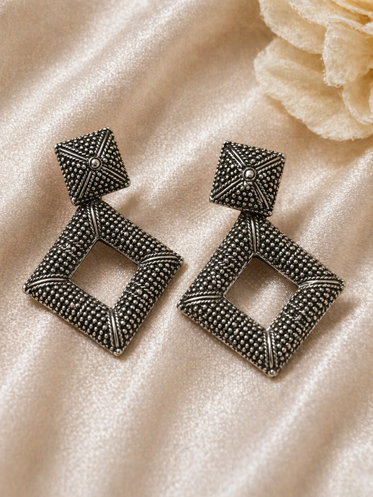 Vintage Noir Geometric Drop Earrings : Le251