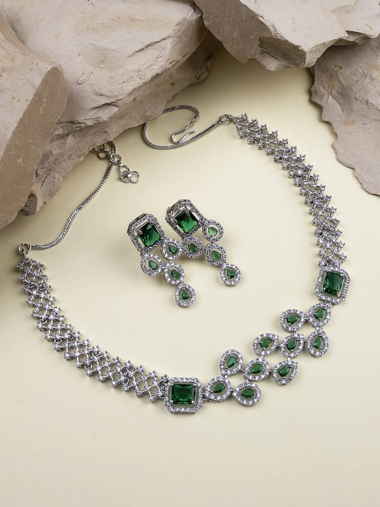 Ad Studded Leaf Necklace Setâ : AD135GREEN
