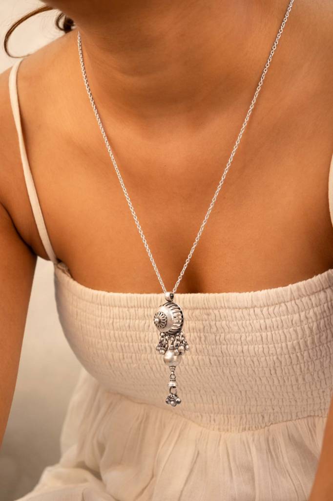 Adya Carved Ghughri Drop Chain Necklace : SN181922