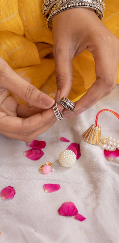 925 Sterling Silver Everyday Toe Ring Pearl Drop Lumba Rakhi : SRK505220