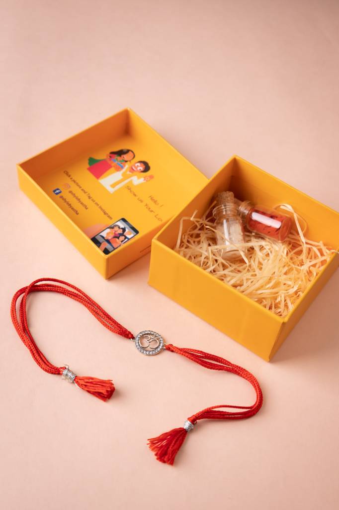 925 Sterling Silver Fine Om Rakhi : SRK5012-R-1