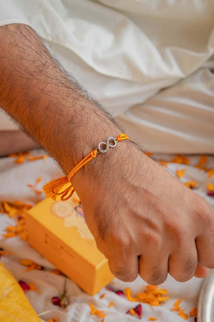 Eternz Certified Jewellery - Shyle 925 Sterling Silver Infinity Knot Fine Rakhi