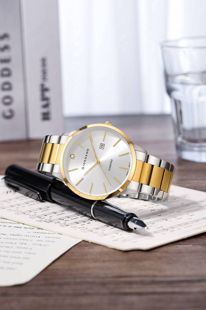 Giordano Classic Analog Watch For Men With Diamond Marked Dial And Stainless Steel Strap : GZ-50101-44
