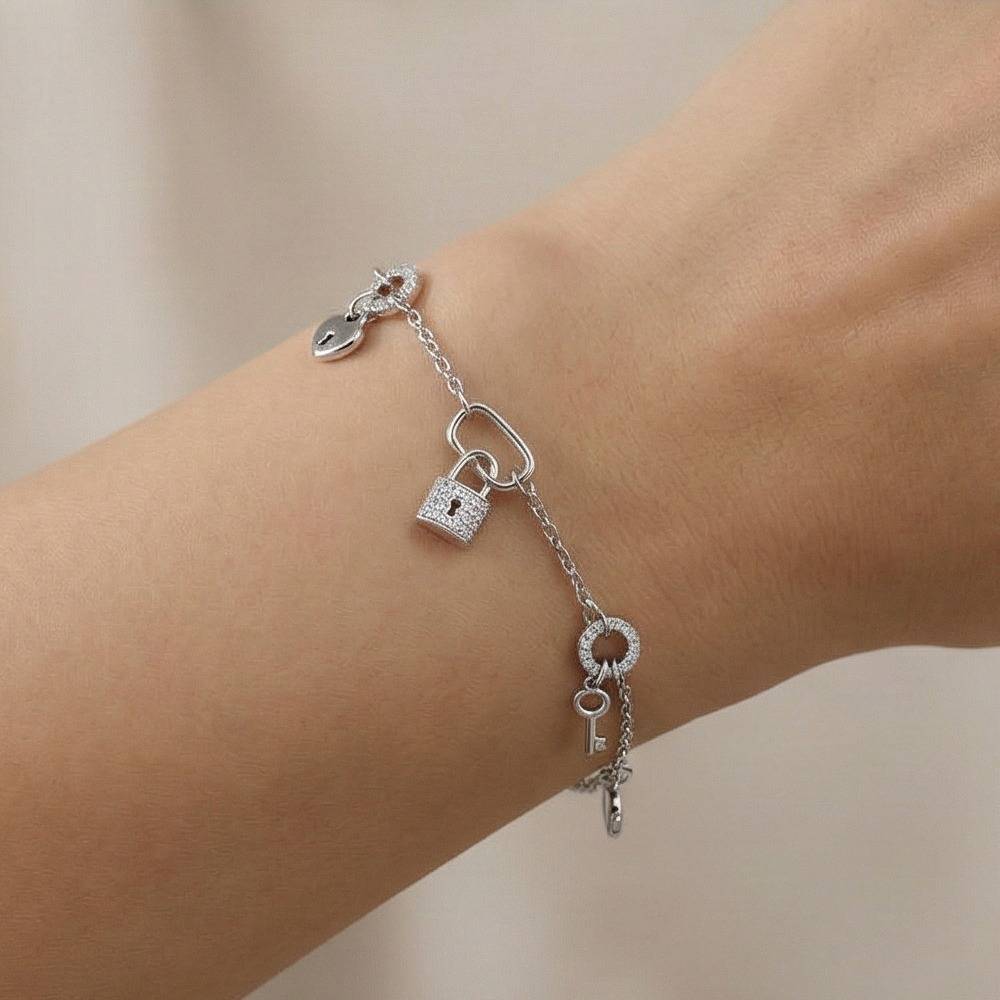 925 Sterling Silver Lock And Key Charm Bracelet Silver Finish Jewellery : AG0202-100