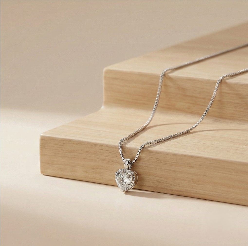 925 Sterling Silver Classic Heart Halo Solitaire Pendant Necklace Jewellery For Women : AG0202-21