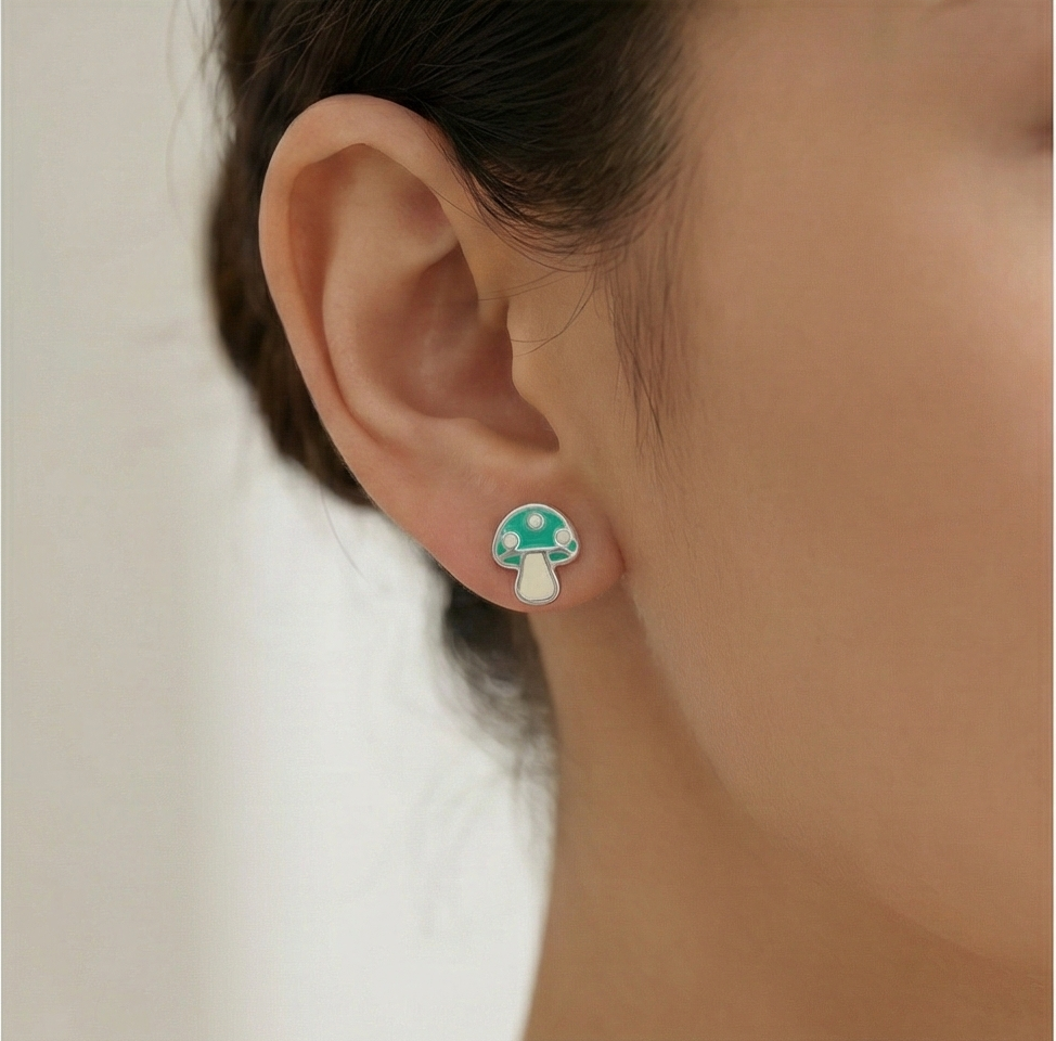 925 Sterling Silver Mushroom Stud Earrings Green Enamel Jewellery For Nature Enthusiasts : AG0202-222-3