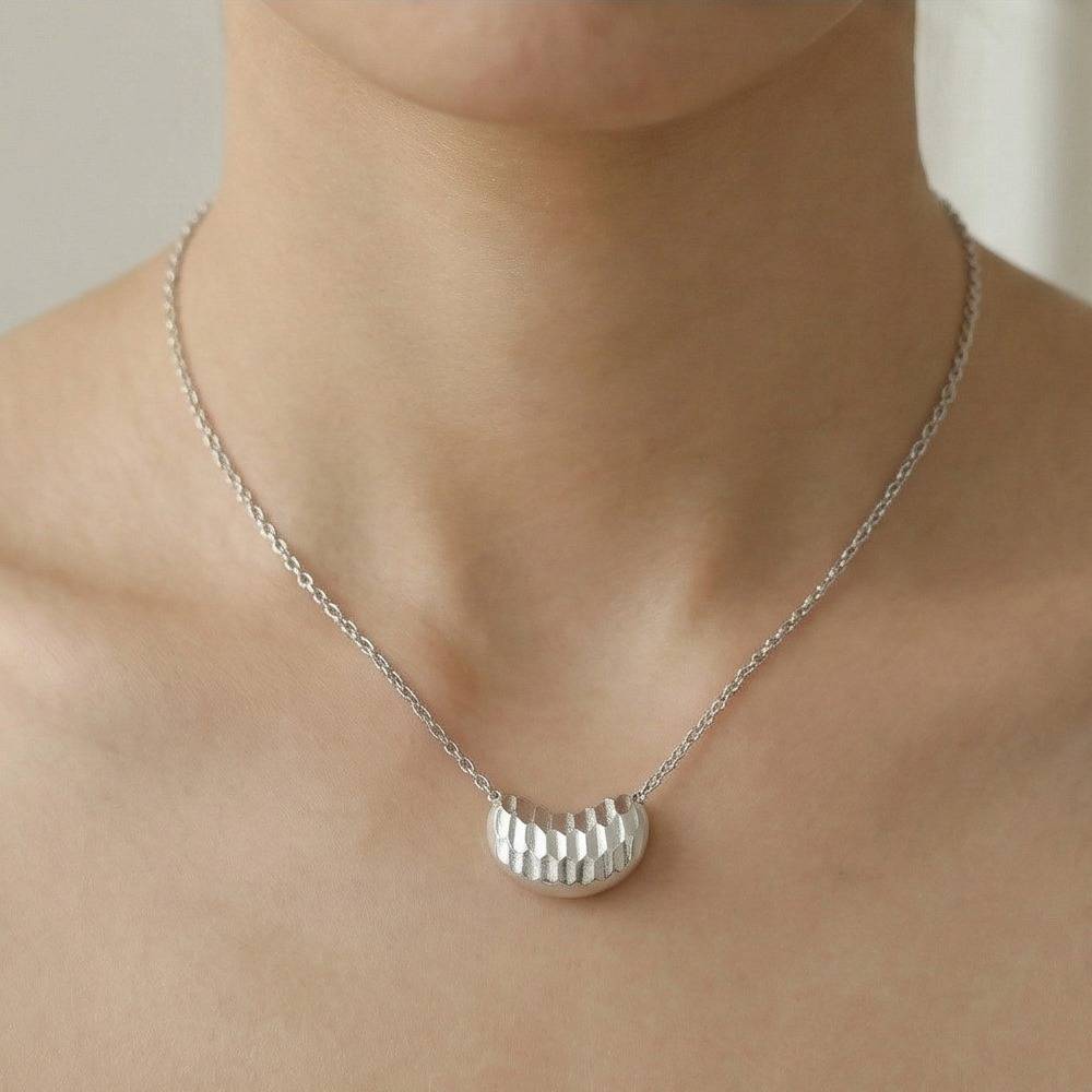 925 Sterling Silver Faceted Geometric Textured Bean Pendant Necklace Jewellery For Women : AG0202-44