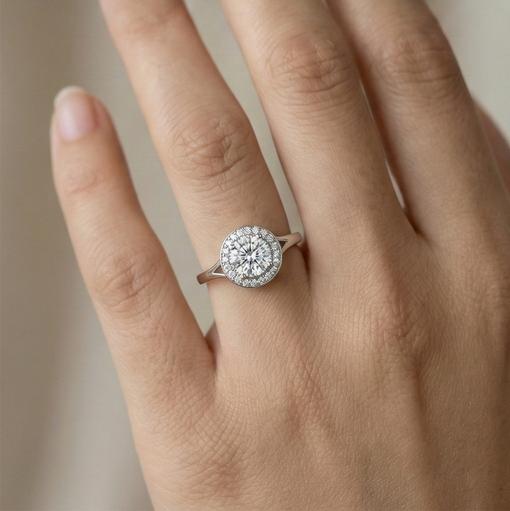 925 Sterling Silver Round Halo Split Shank Statement Ring Jewellery For Women : AG0202-64