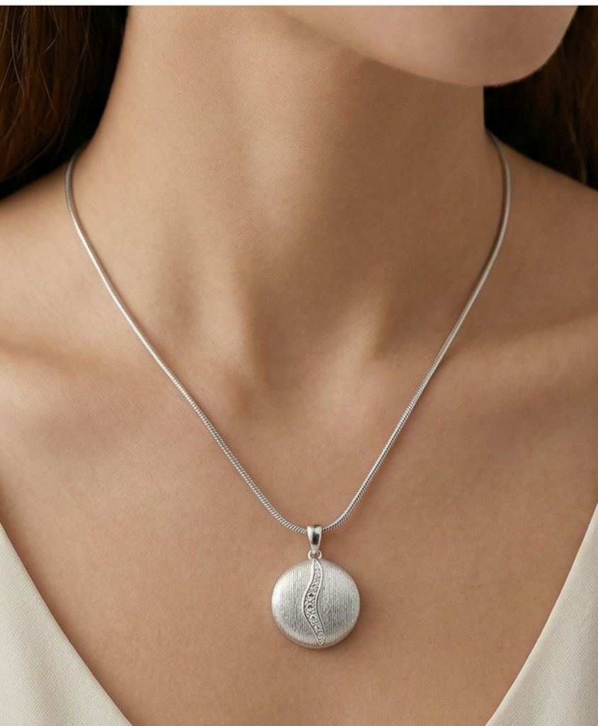 Luxe Collection - Round Textured Disc Pendant Necklace High Polish Finish Statement Jewellery : AGDk0203014