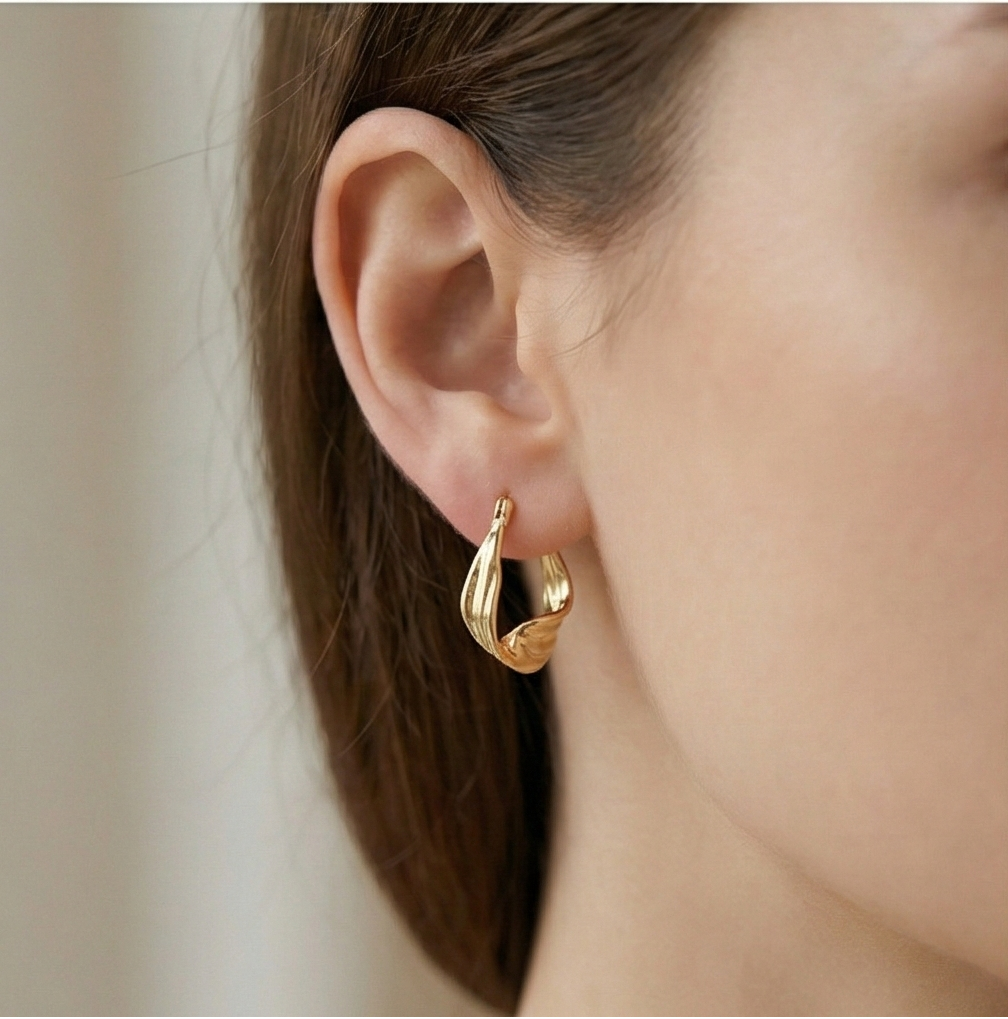 925 Sterling Silver Twisted Sculptural Hoop Earrings In Gold Finish Women'S Jewellery : AGk02026