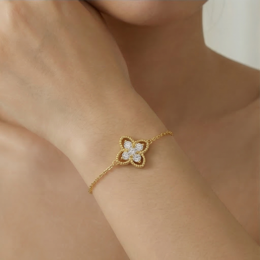 925 Sterling Silver Vintage Clover Bracelet In Premium Gold Finish Classic Jewellery For Women : AGkBR02094