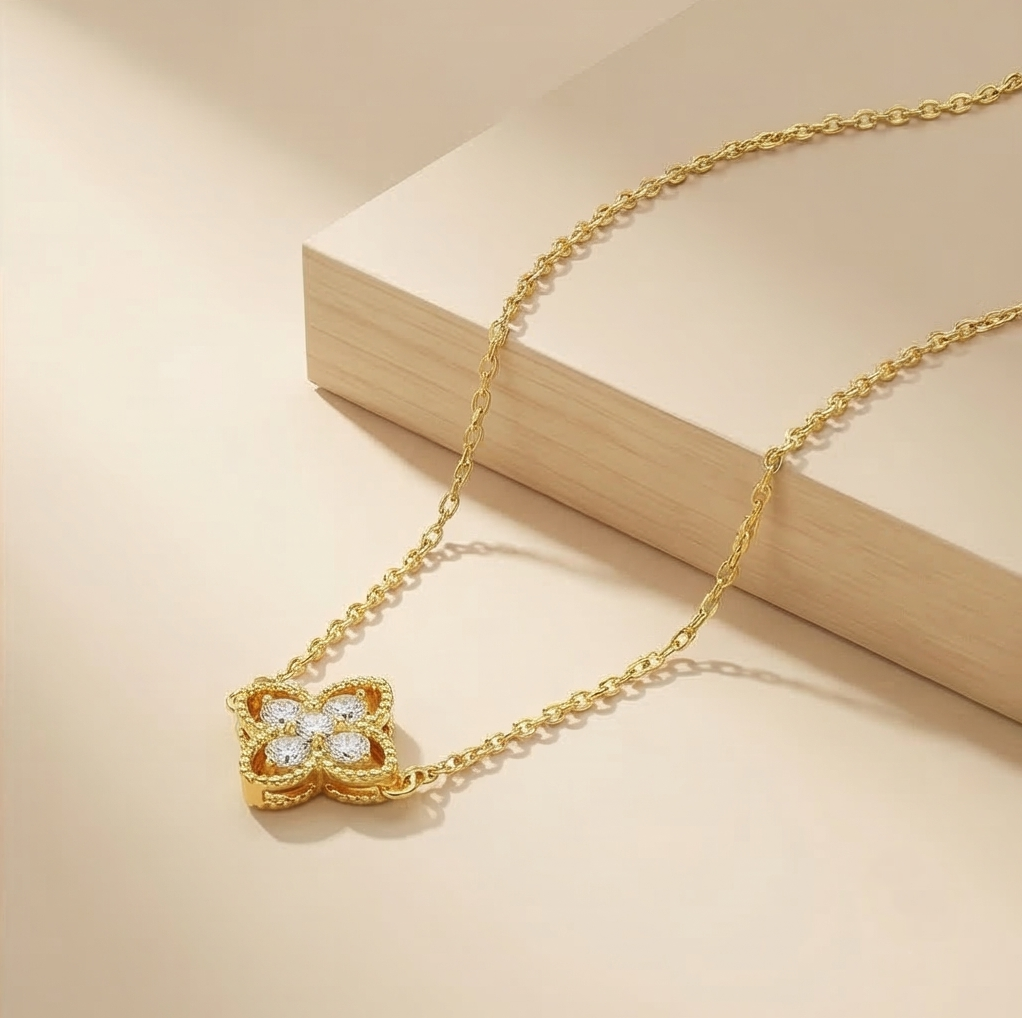 925 Sterling Silver Vintage Clover Bracelet In Premium Gold Finish Classic Jewellery For Women : AGkBR02094
