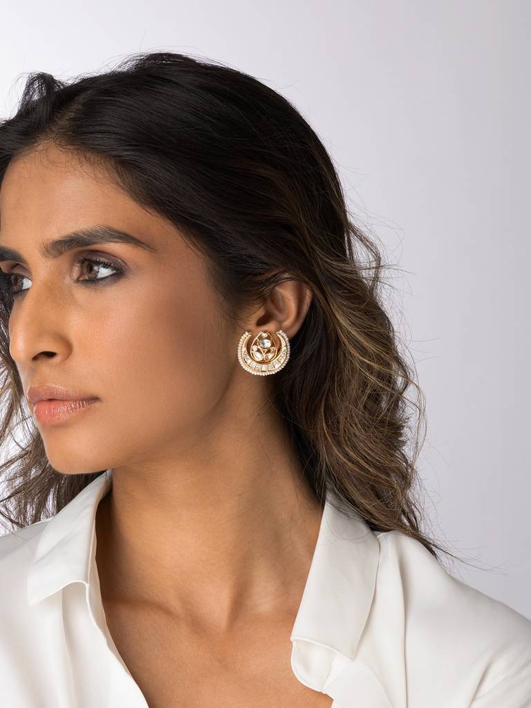 Stone Pearl Crescent Earrings : AHA0114ER