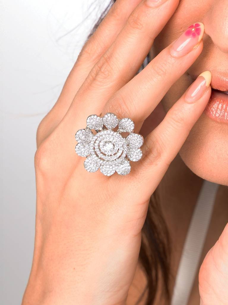 Sovereign Queen Statement Ring : AHA0180RG