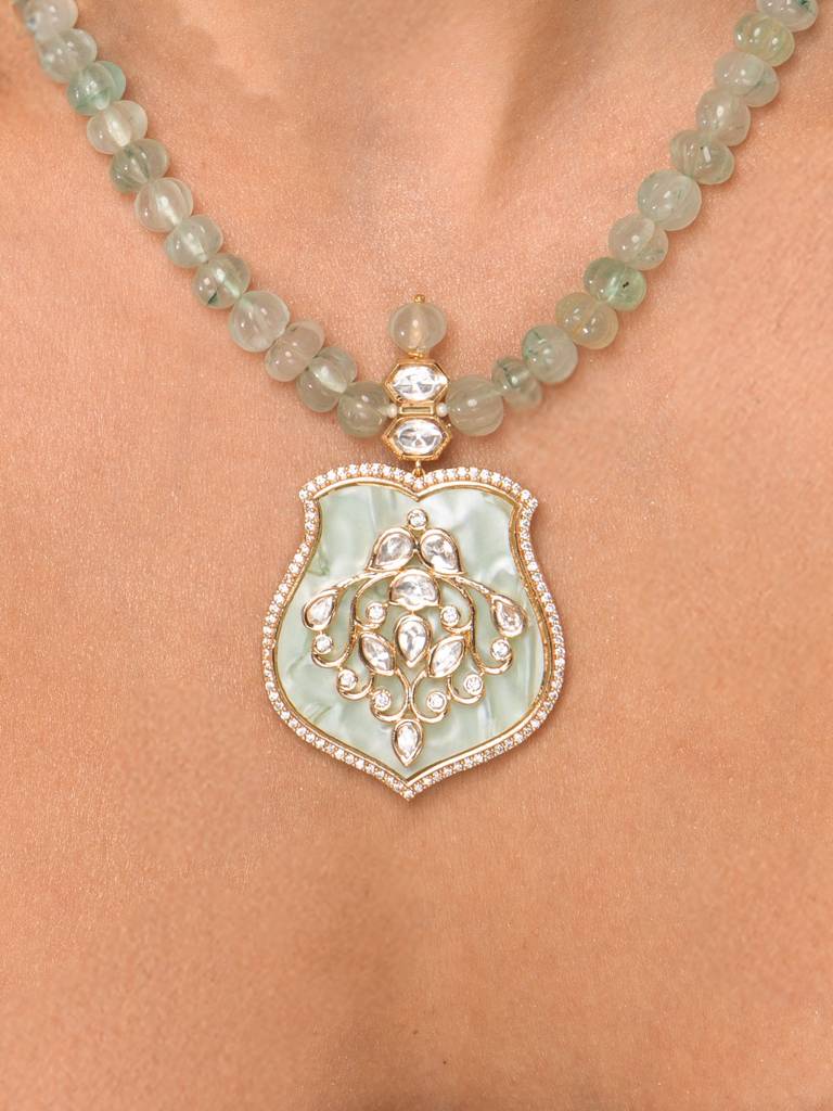 Traditional Shield Pendant Set : AHA0193NS