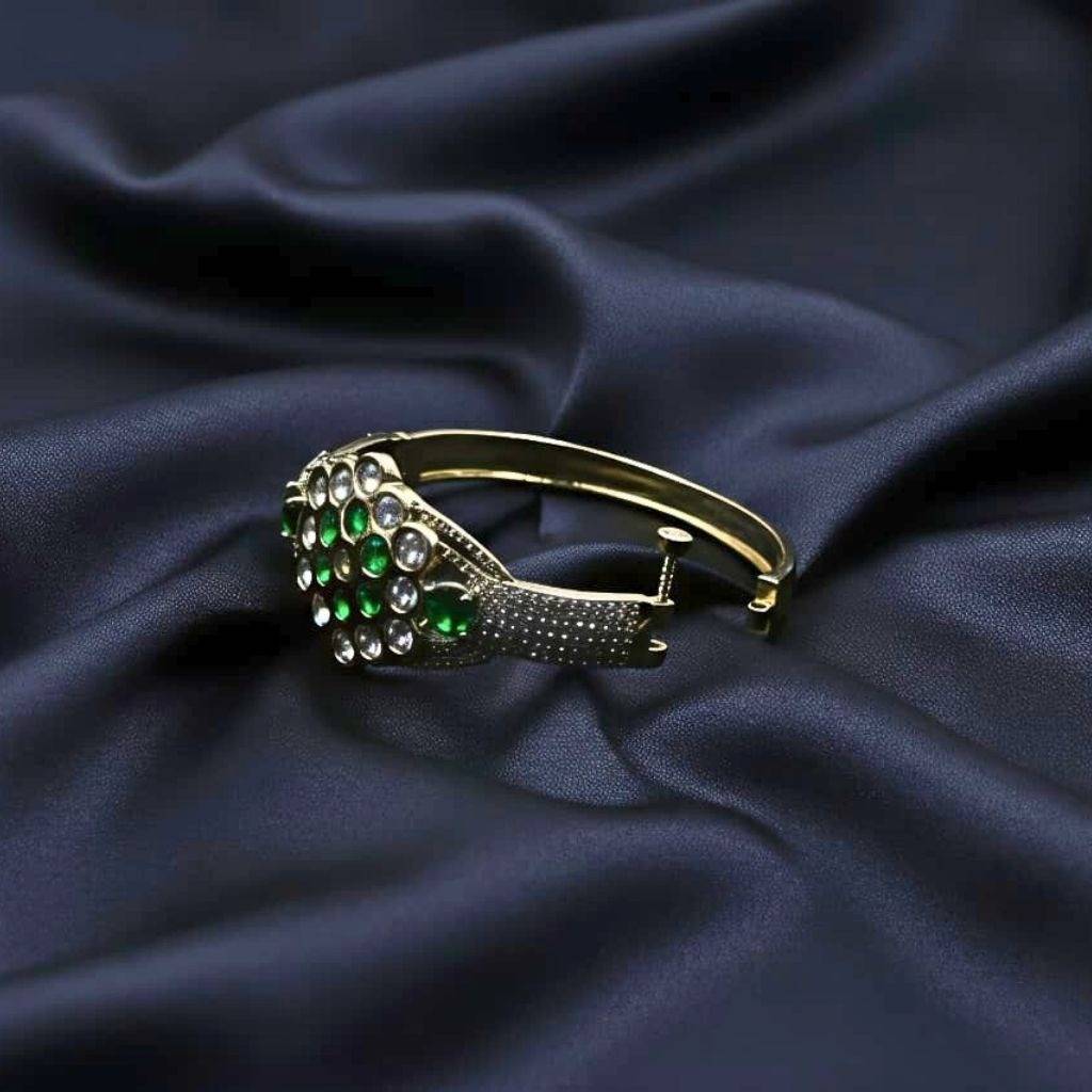 Moissanite Kundan Openable Kada With Green Stone : AKKD001