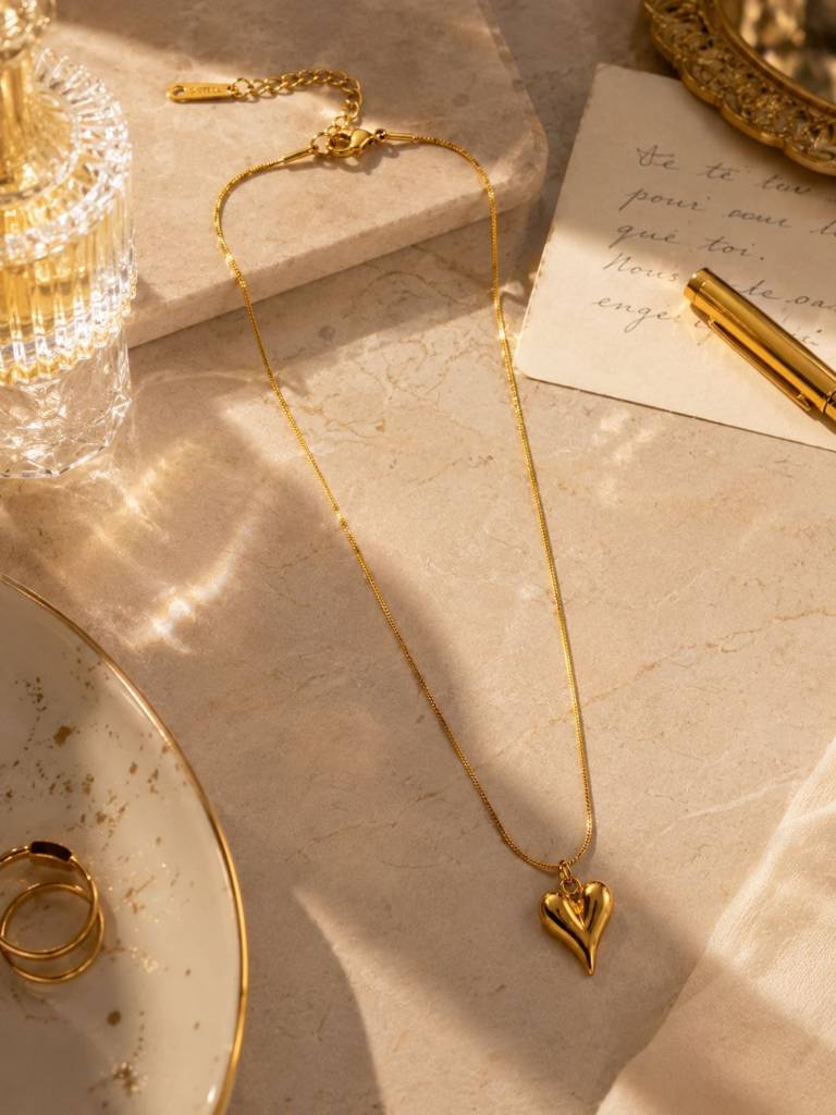 18K Gold Plated Heart Pendant Necklace : AKN050