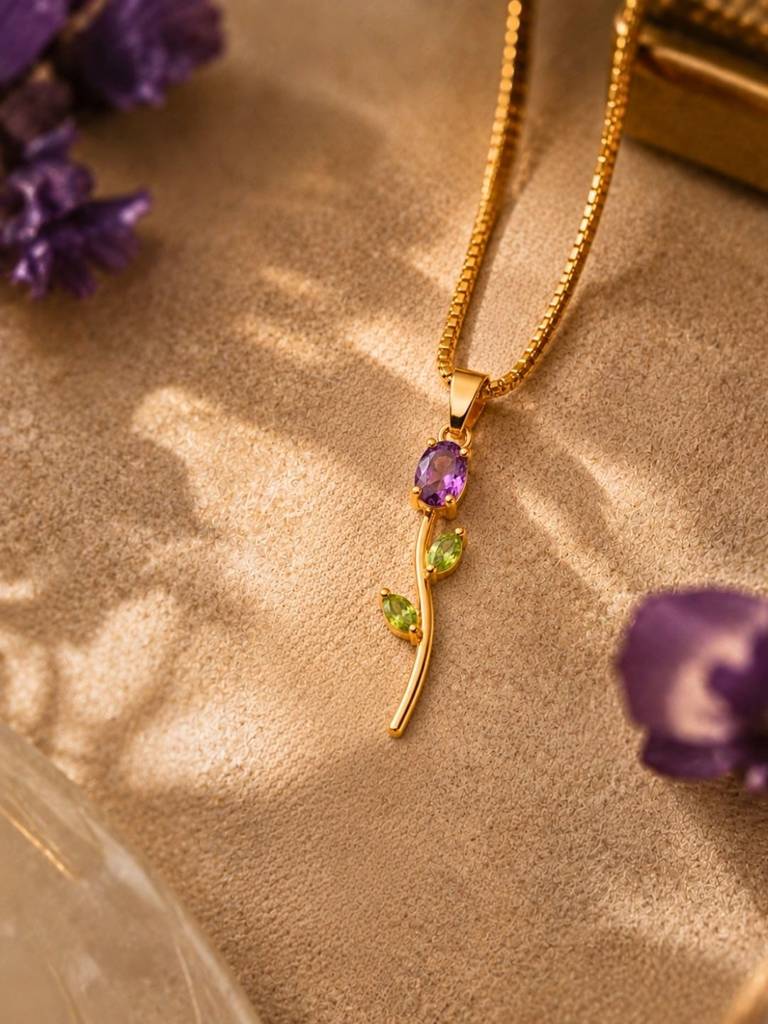 18K Gold Plated Stone Floral Pendant Necklace : AKN051