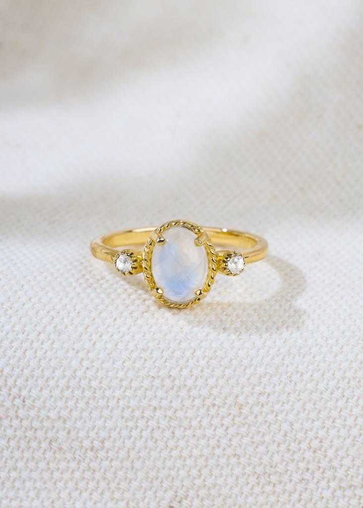 Bringer Of Inner Peace - Moonstone Ring : AR41106