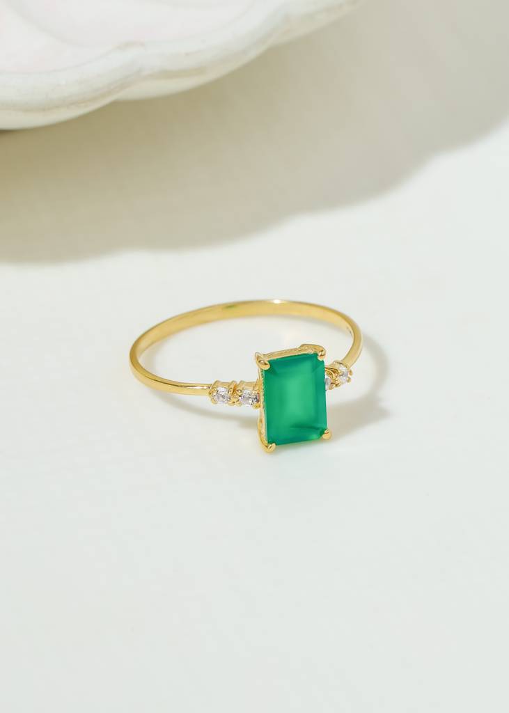Embrace Renewal And Balance With Green Onyx And White Topaz Ring : AR42287