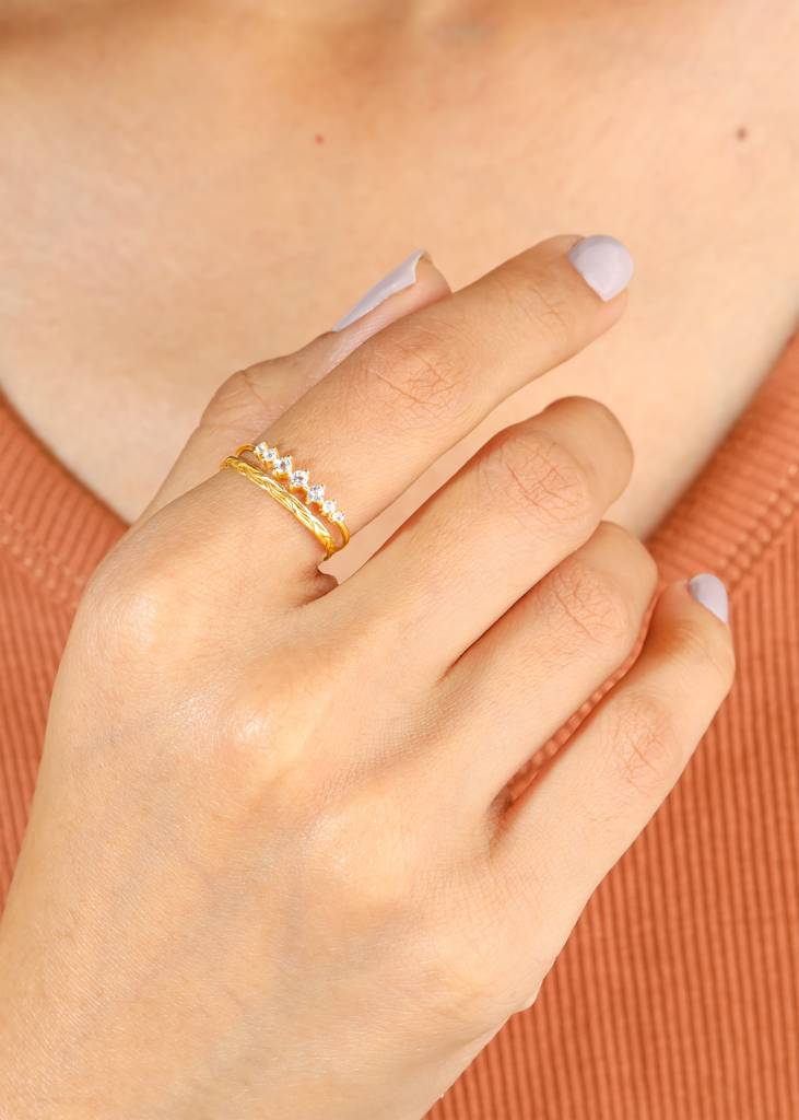 Clarity & Manifestation – White Topaz And Twisted Band Ring- Set Of 2 : AR42293