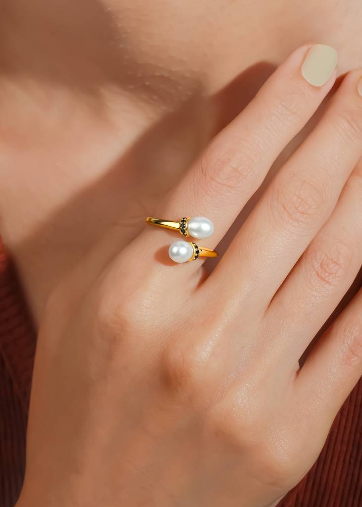 Resilience & Purity – Pearl & Black Spinel Open Ring : AR42350
