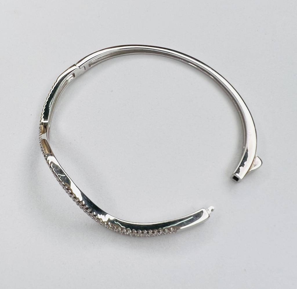 Arte Jewels Wave Design Crystal Silver Bangle (Size 2/3) · Eternz