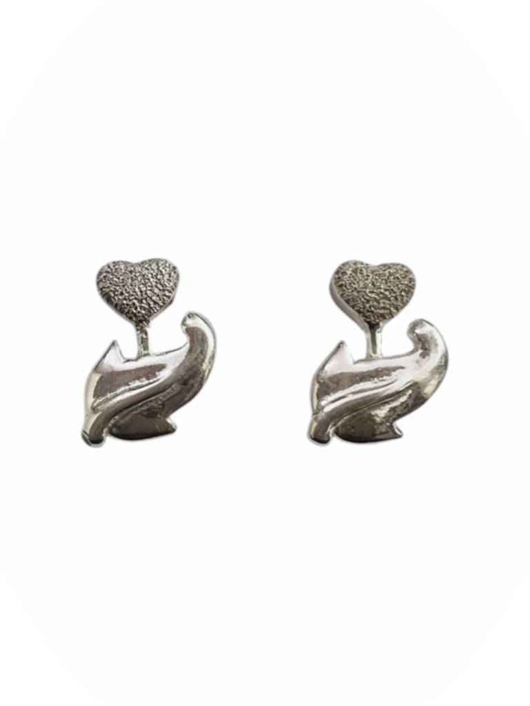 Silver Heart & Leaf Stud Earrings : ARSSE588