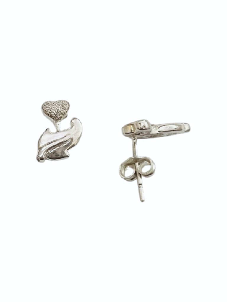 Silver Heart & Leaf Stud Earrings : ARSSE588