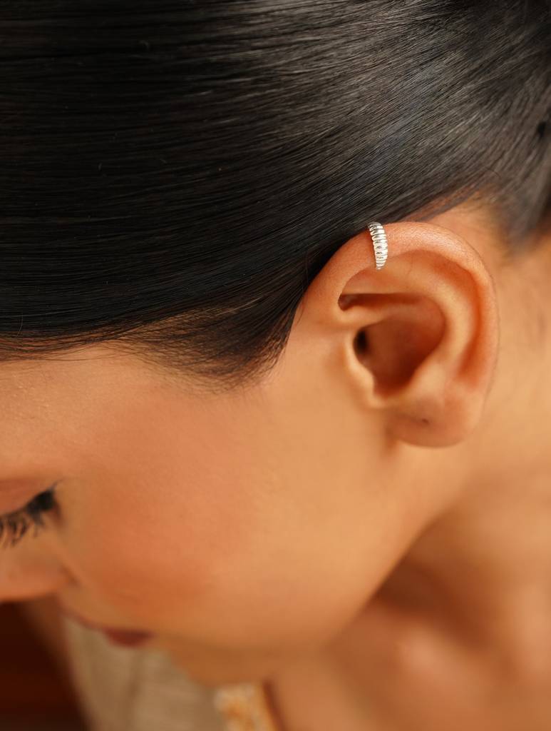 Ribbed Glow Pressing Bali Earrings : ARSSE744