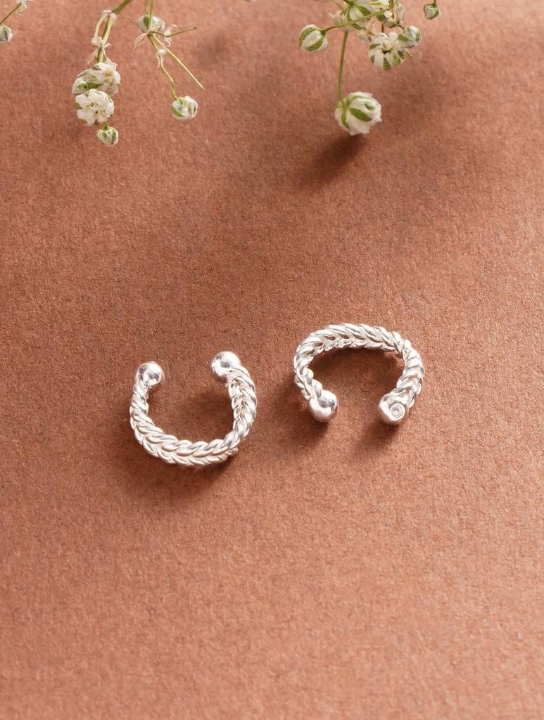 Textured V-Shaped Pressing Bali Earrings : ARSSE745