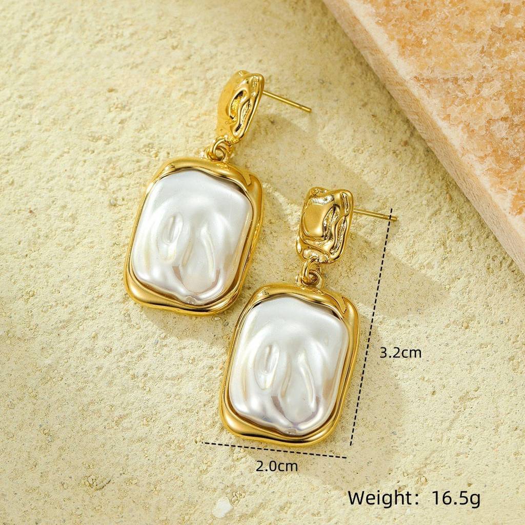 Baroque Pearl Drop Earrings With Gold Finish : AST-EAR-0142