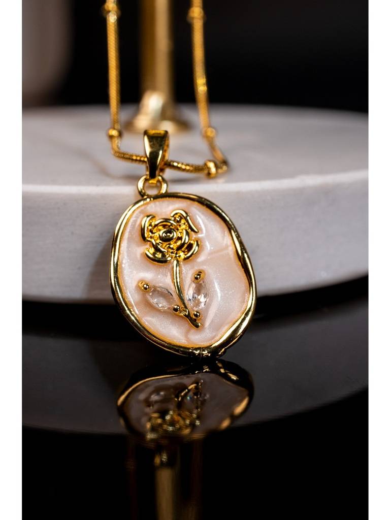 Gold Plated Oval Floral Pendant Necklace For Women – Elegant Pearl Finish Medallion Necklace : AST-NEK-0058