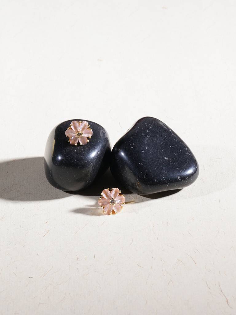 Peach Flower Stone Studs : RRAUG23-61