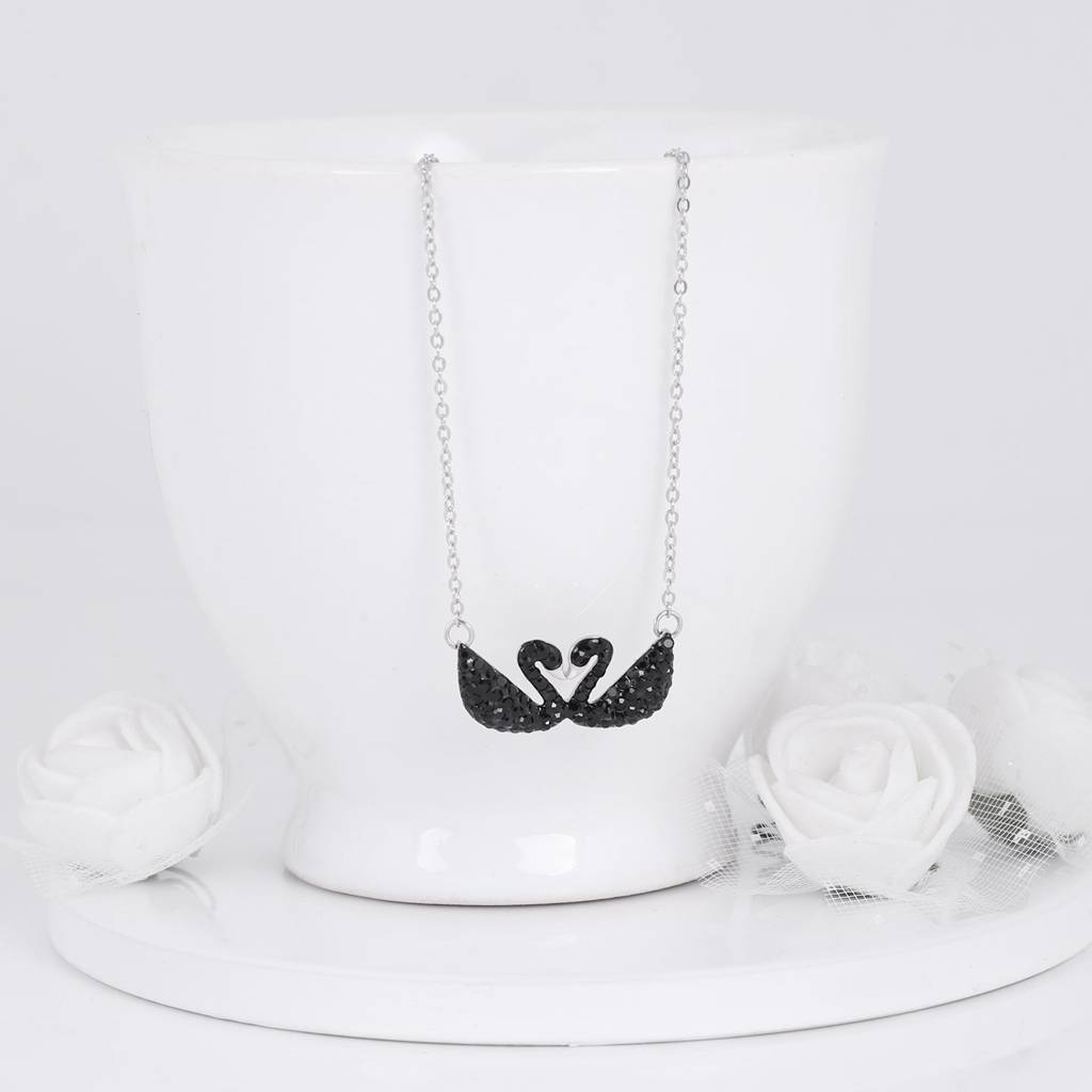 Silver Black Swan Necklace : PD0110