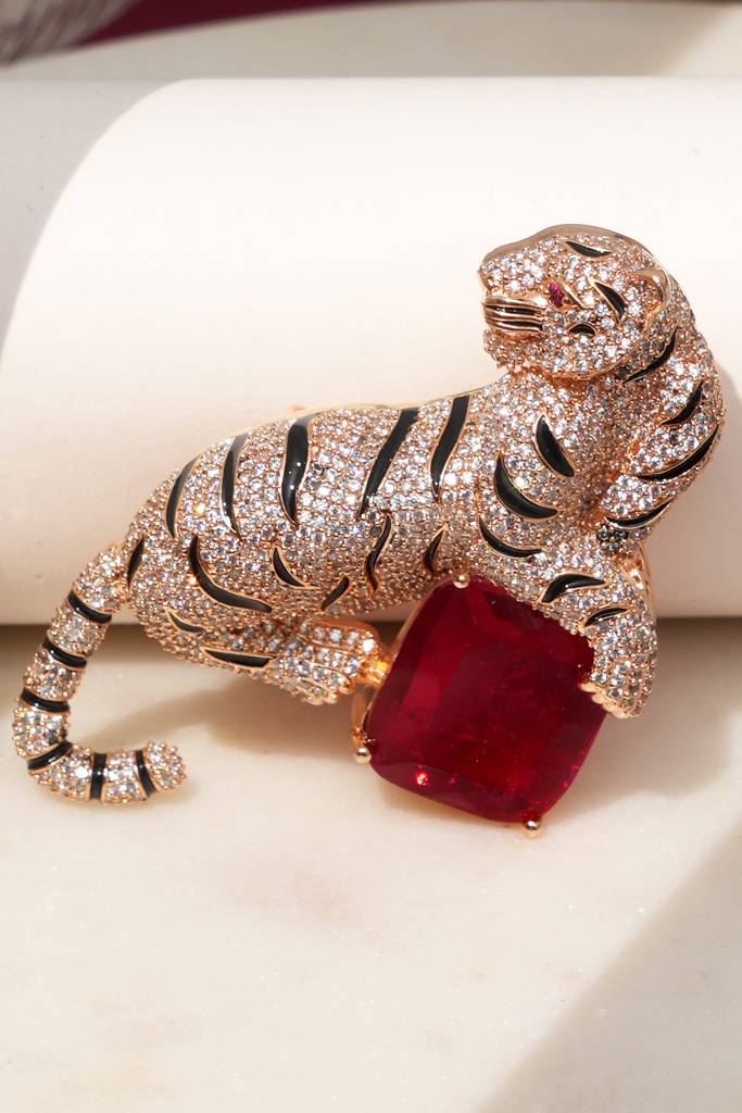 Jaguar Royale Brooch : BP-BR-907