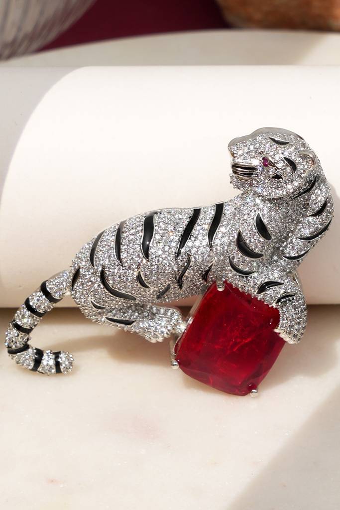 Jaguar Royale Brooch : BP-BR-909